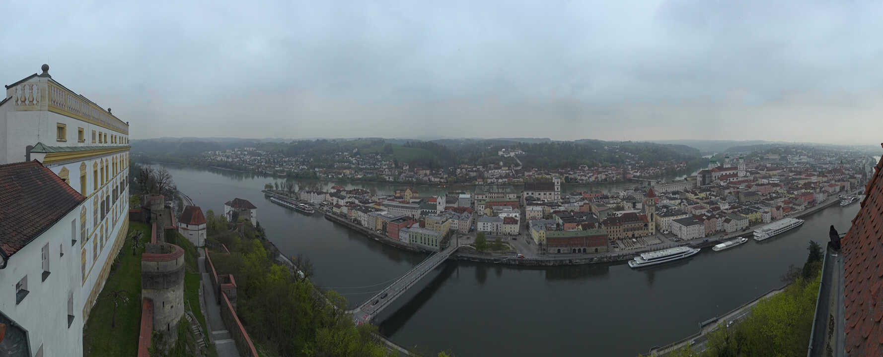 Archiv Foto Webcam Passau: Blick von der Veste Oberhaus auf Donau und Altstadt