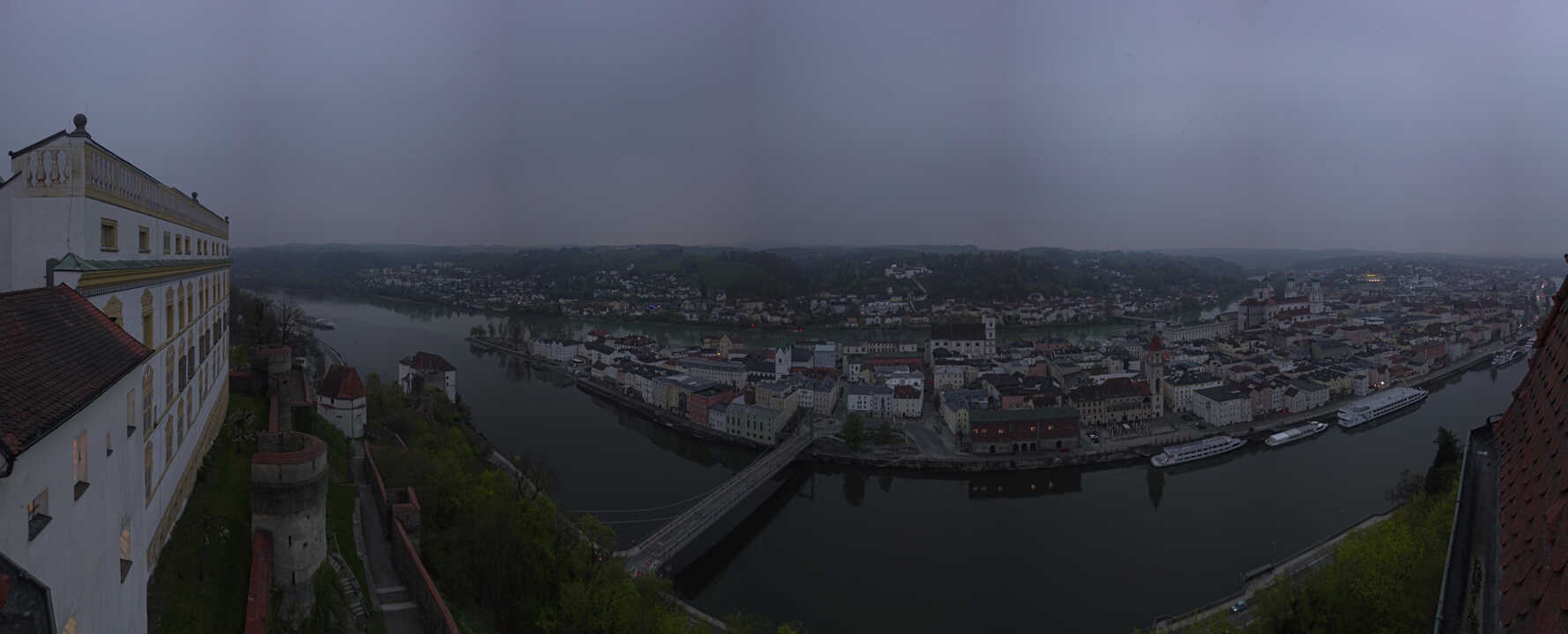 Archiv Foto Webcam Passau: Blick von der Veste Oberhaus auf Donau und Altstadt