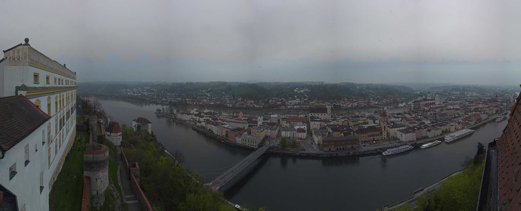 Archiv Foto Webcam Passau: Blick von der Veste Oberhaus auf Donau und Altstadt