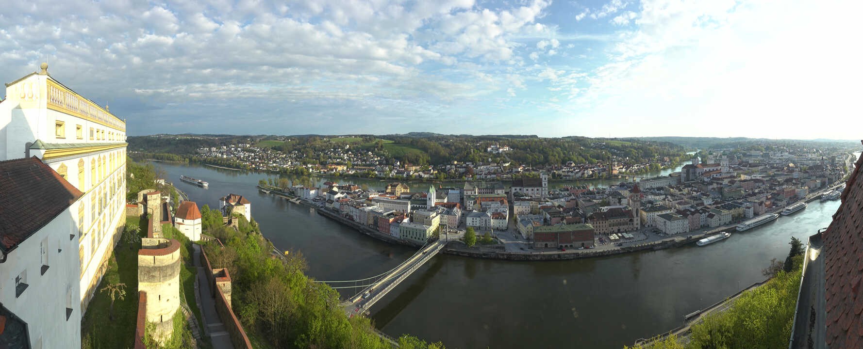 Archiv Foto Webcam Passau: Blick von der Veste Oberhaus auf Donau und Altstadt