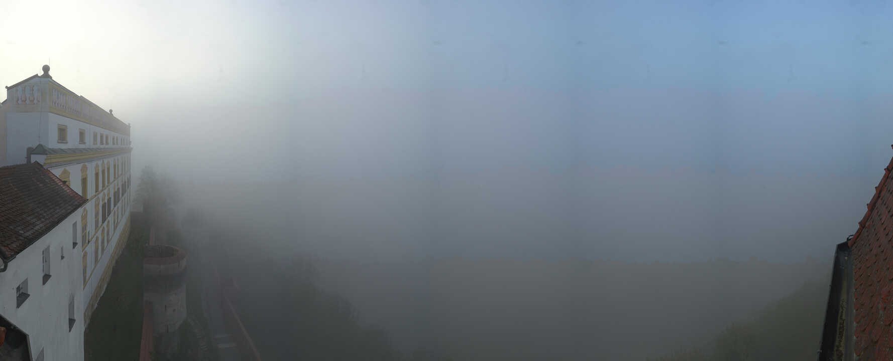 Archiv Foto Webcam Passau: Blick von der Veste Oberhaus auf Donau und Altstadt