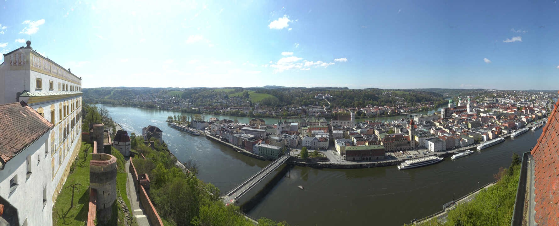 Archiv Foto Webcam Passau: Blick von der Veste Oberhaus auf Donau und Altstadt