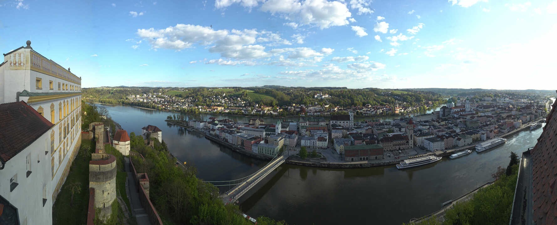 Archiv Foto Webcam Passau: Blick von der Veste Oberhaus auf Donau und Altstadt