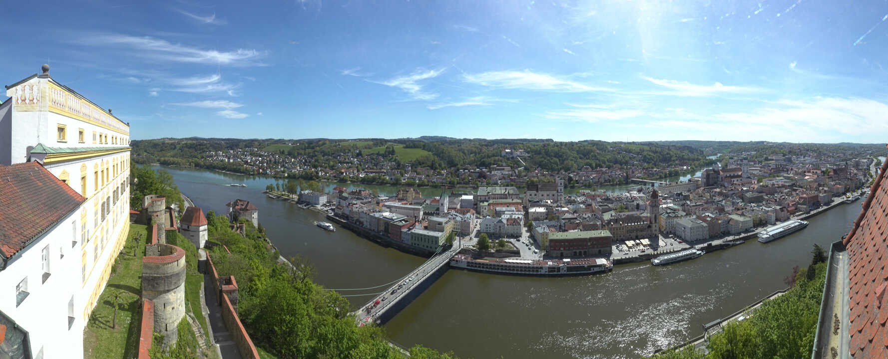 Archiv Foto Webcam Passau: Blick von der Veste Oberhaus auf Donau und Altstadt