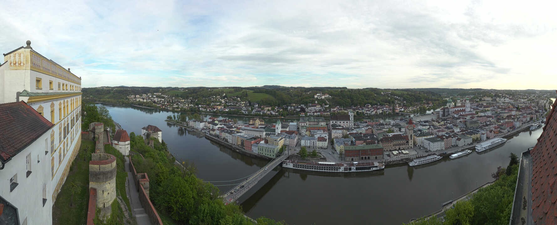 Archiv Foto Webcam Passau: Blick von der Veste Oberhaus auf Donau und Altstadt