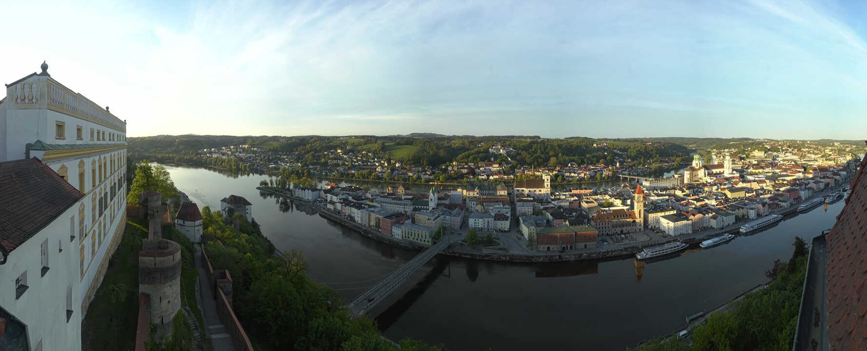 Archiv Foto Webcam Passau: Blick von der Veste Oberhaus auf Donau und Altstadt