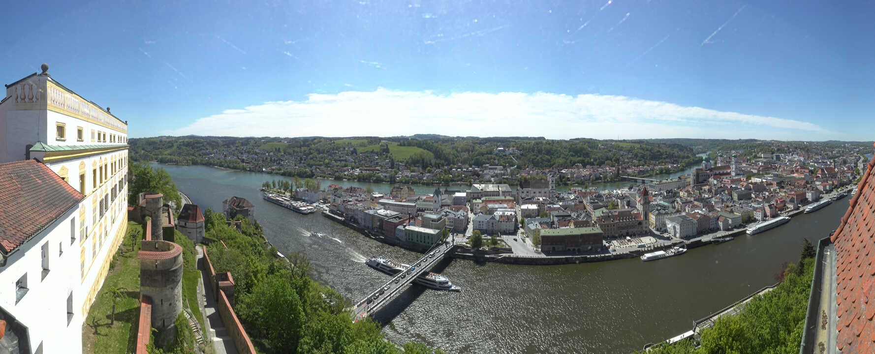 Archiv Foto Webcam Passau: Blick von der Veste Oberhaus auf Donau und Altstadt