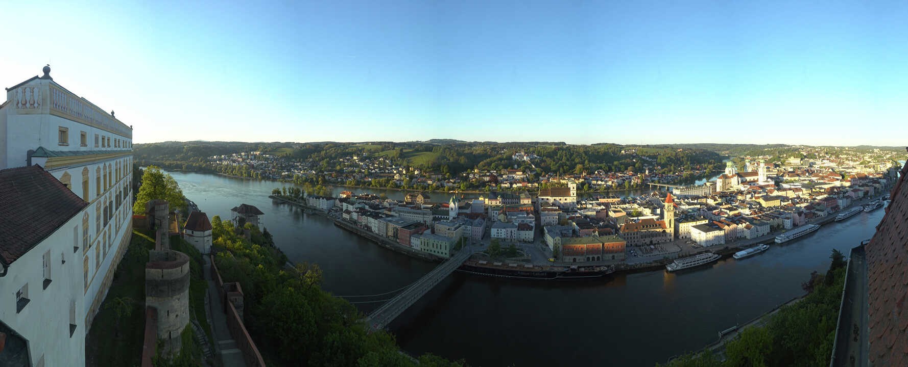 Archiv Foto Webcam Passau: Blick von der Veste Oberhaus auf Donau und Altstadt
