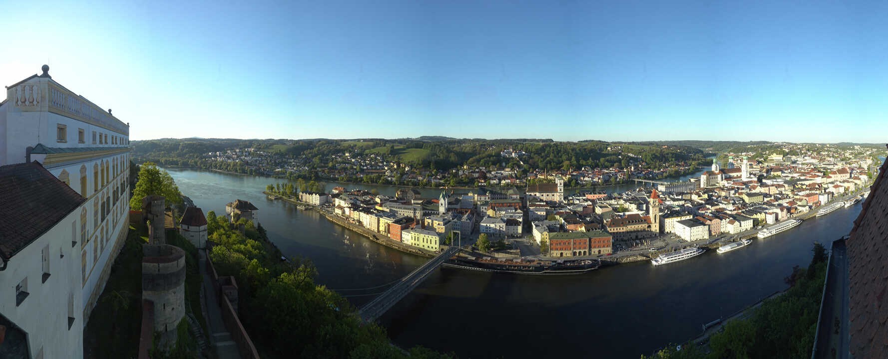 Archiv Foto Webcam Passau: Blick von der Veste Oberhaus auf Donau und Altstadt