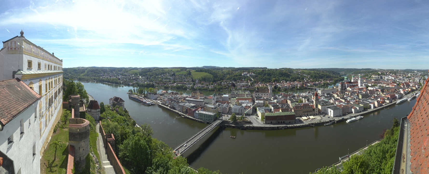 Archiv Foto Webcam Passau: Blick von der Veste Oberhaus auf Donau und Altstadt