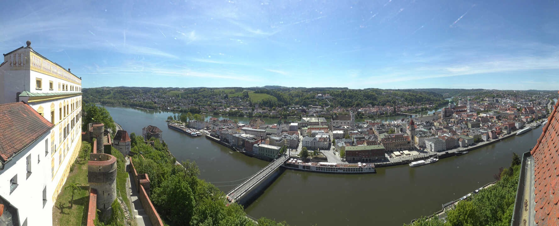 Archiv Foto Webcam Passau: Blick von der Veste Oberhaus auf Donau und Altstadt