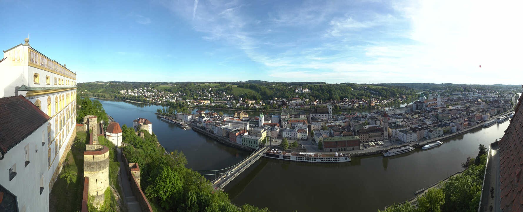Archiv Foto Webcam Passau: Blick von der Veste Oberhaus auf Donau und Altstadt