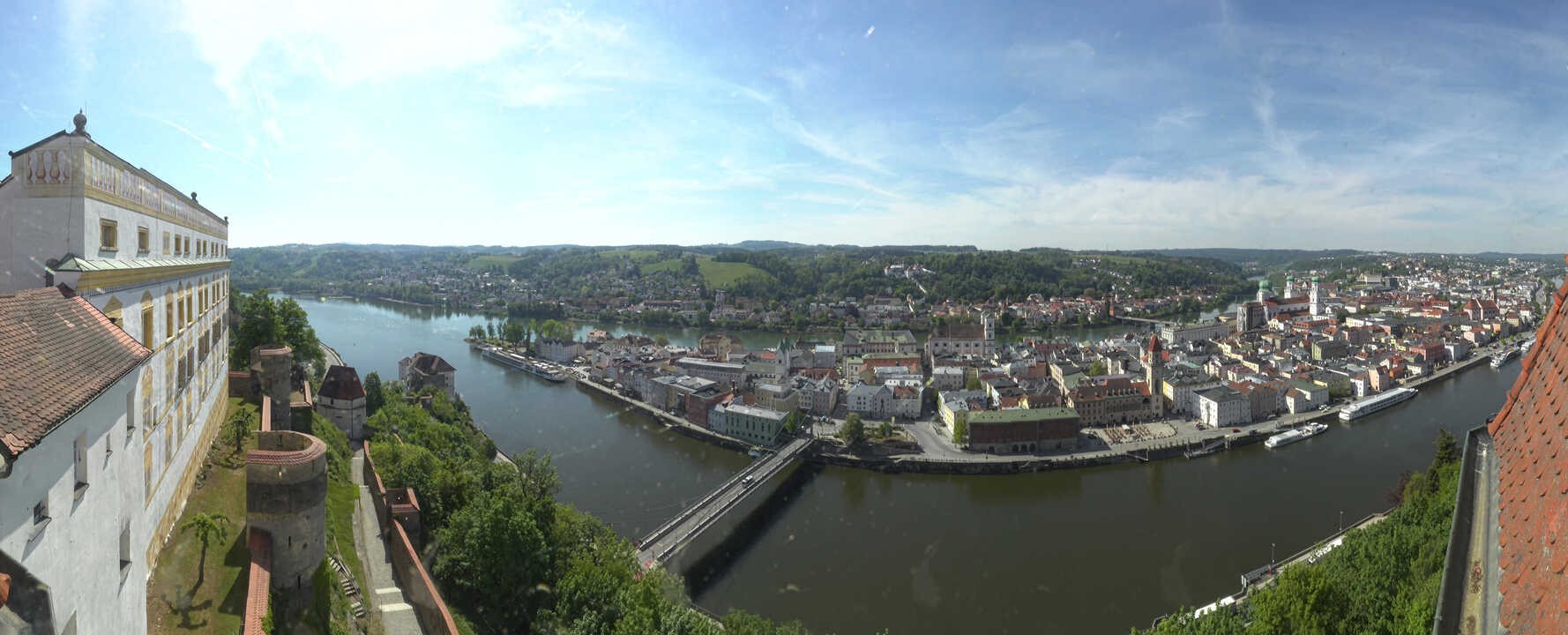 Archiv Foto Webcam Passau: Blick von der Veste Oberhaus auf Donau und Altstadt