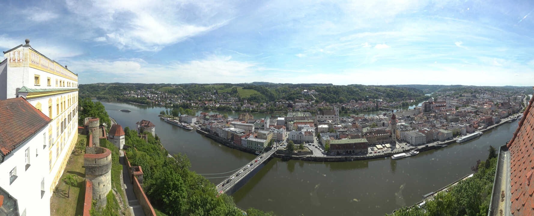 Archiv Foto Webcam Passau: Blick von der Veste Oberhaus auf Donau und Altstadt