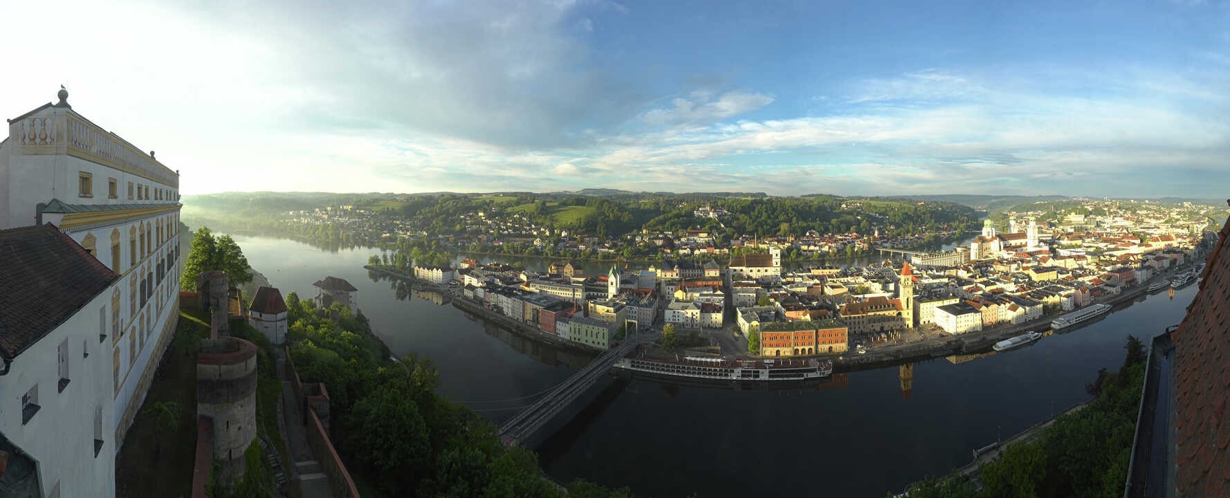 Archiv Foto Webcam Passau: Blick von der Veste Oberhaus auf Donau und Altstadt