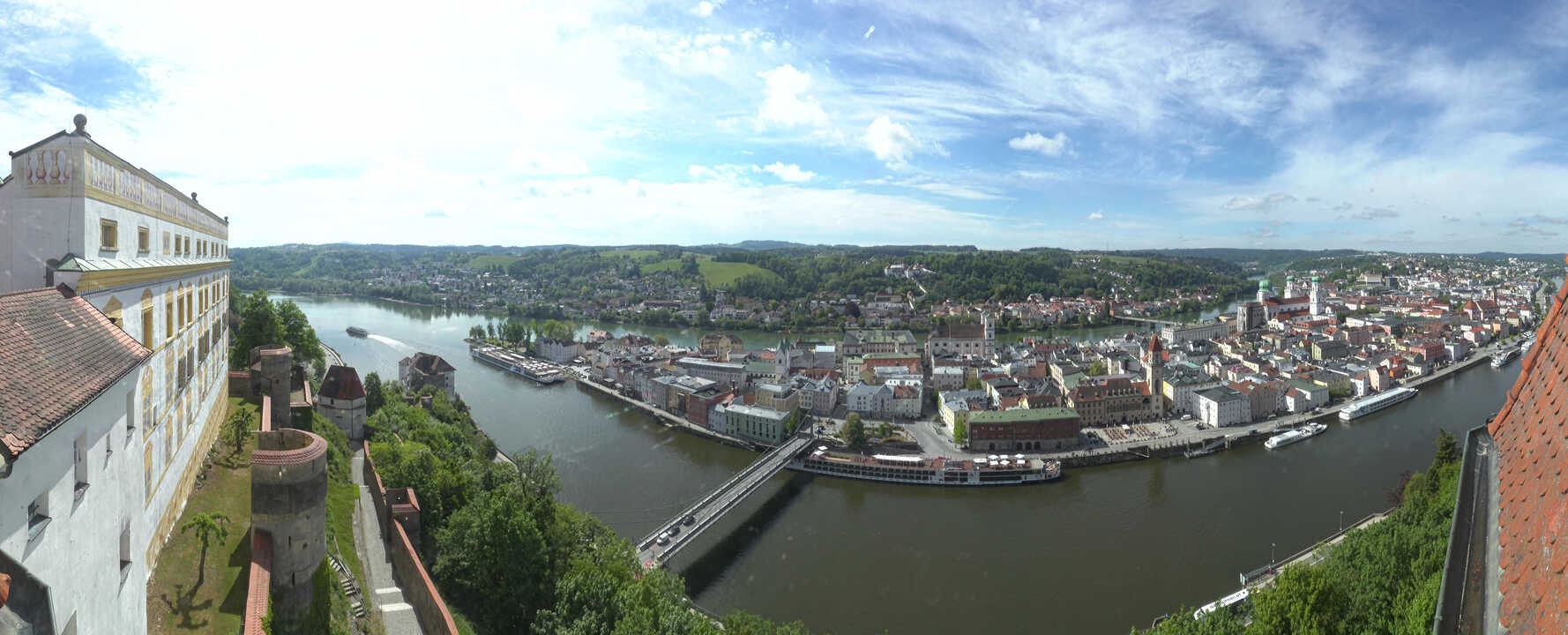 Archiv Foto Webcam Passau: Blick von der Veste Oberhaus auf Donau und Altstadt