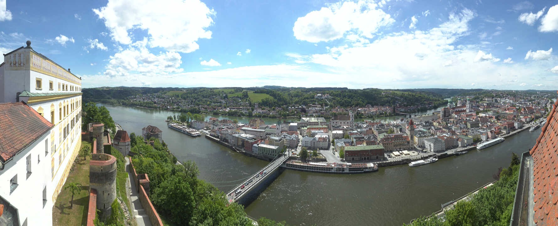 Archiv Foto Webcam Passau: Blick von der Veste Oberhaus auf Donau und Altstadt