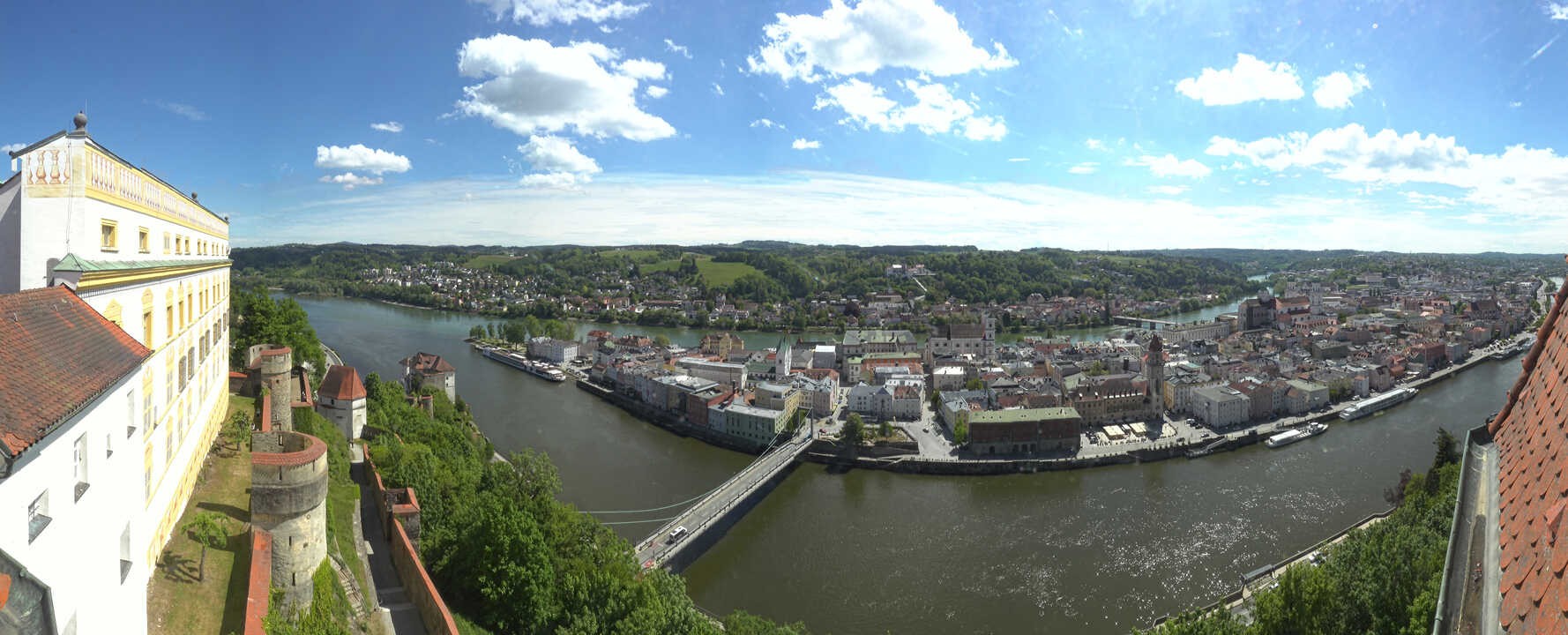 Archiv Foto Webcam Passau: Blick von der Veste Oberhaus auf Donau und Altstadt