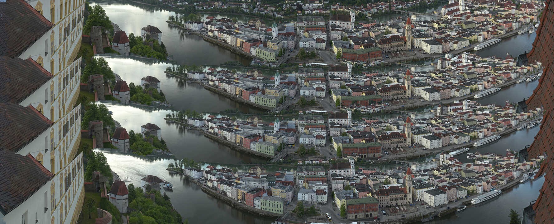 Archiv Foto Webcam Passau: Blick von der Veste Oberhaus auf Donau und Altstadt