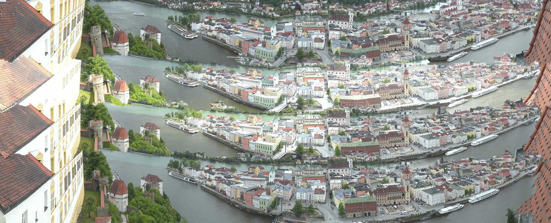 Archiv Foto Webcam Passau: Blick von der Veste Oberhaus auf Donau und Altstadt