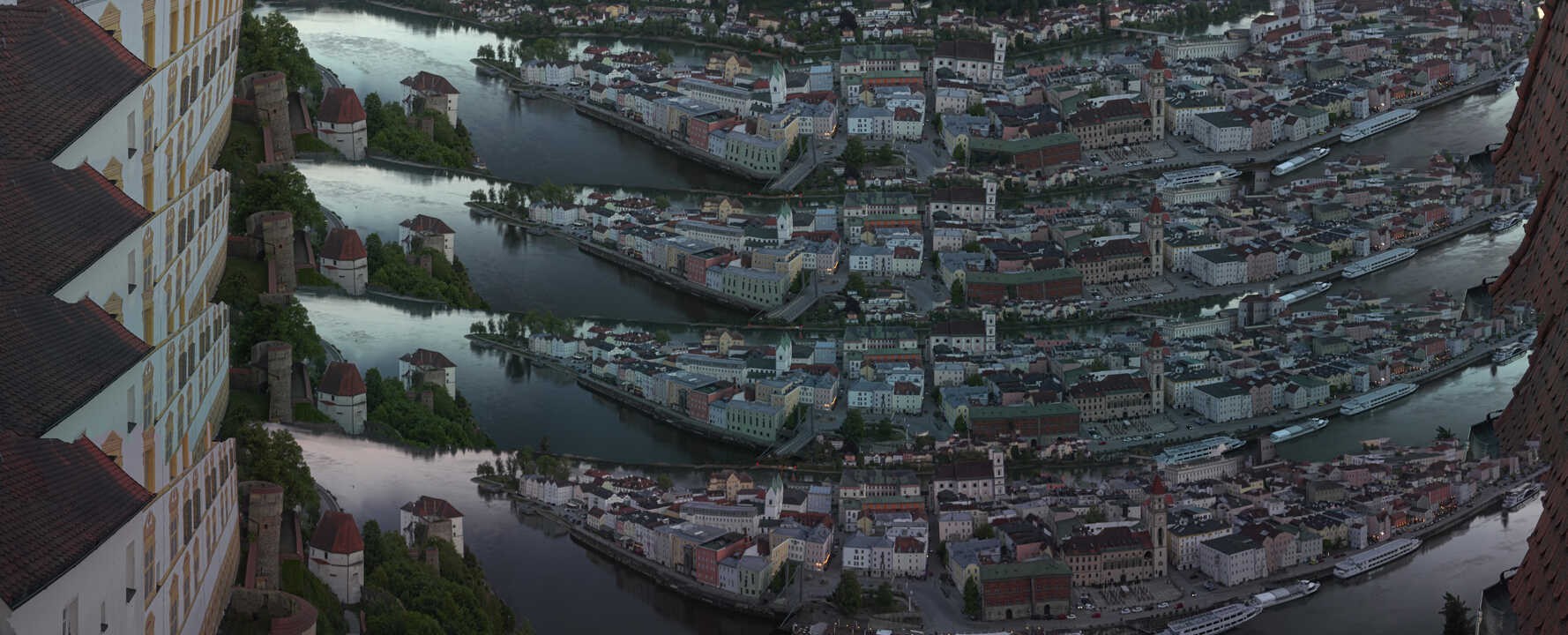 Archiv Foto Webcam Passau: Blick von der Veste Oberhaus auf Donau und Altstadt