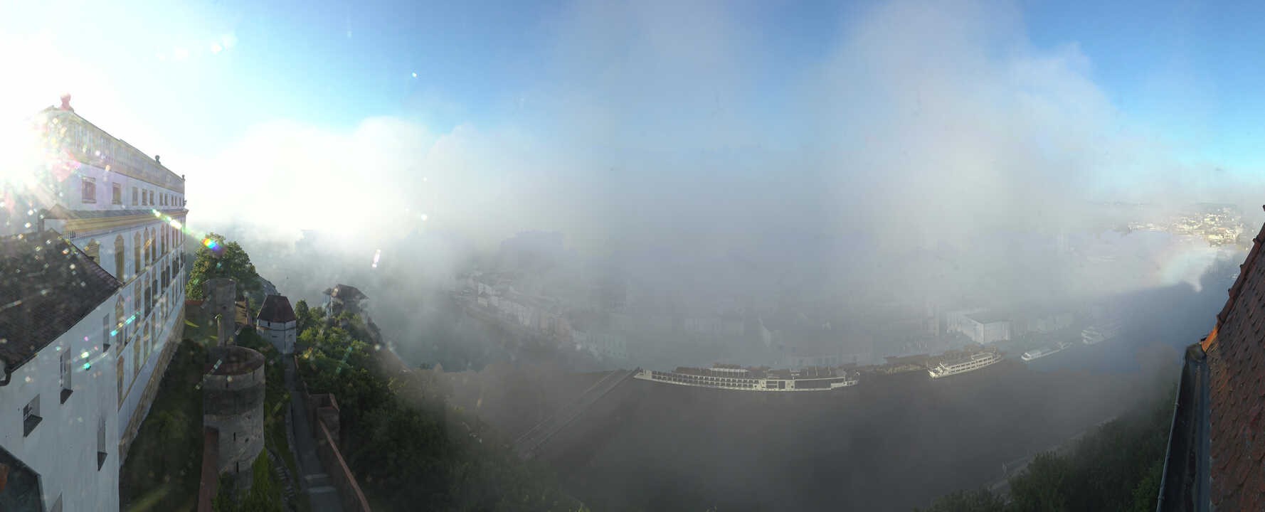 Archiv Foto Webcam Passau: Blick von der Veste Oberhaus auf Donau und Altstadt