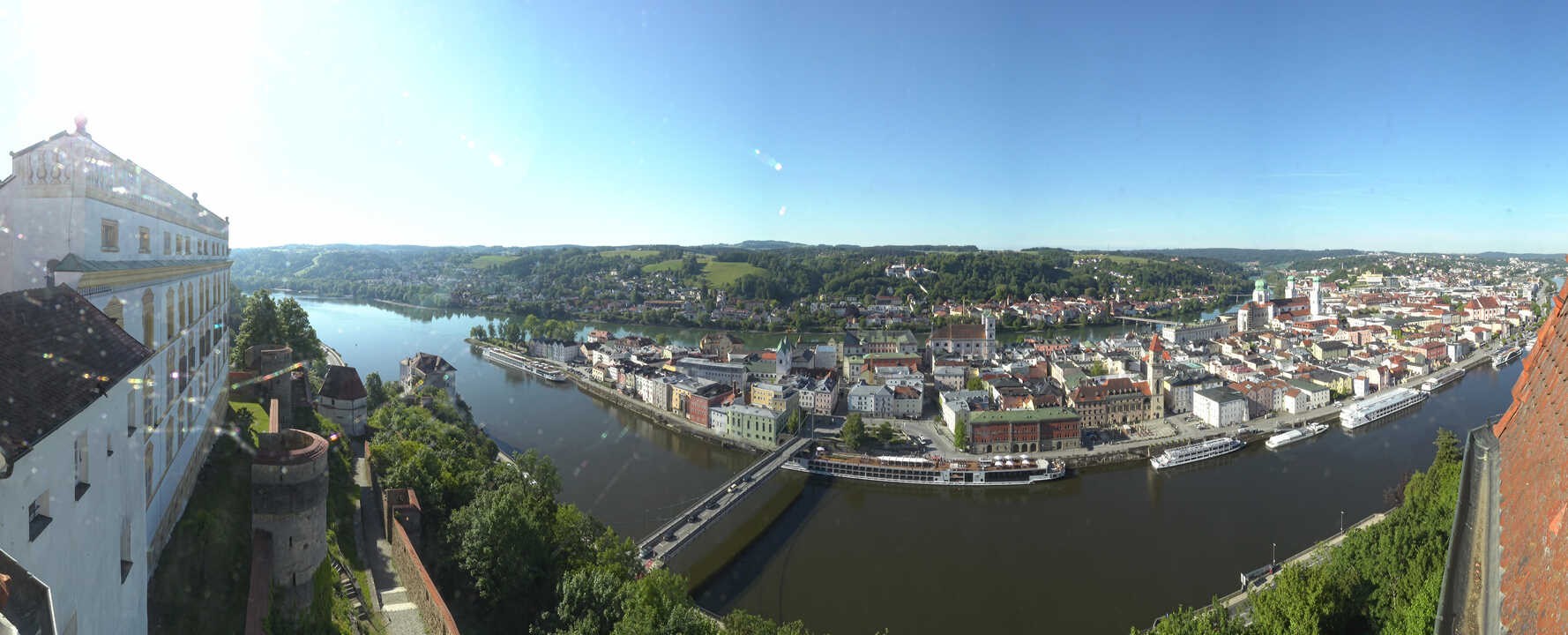 Archiv Foto Webcam Passau: Blick von der Veste Oberhaus auf Donau und Altstadt