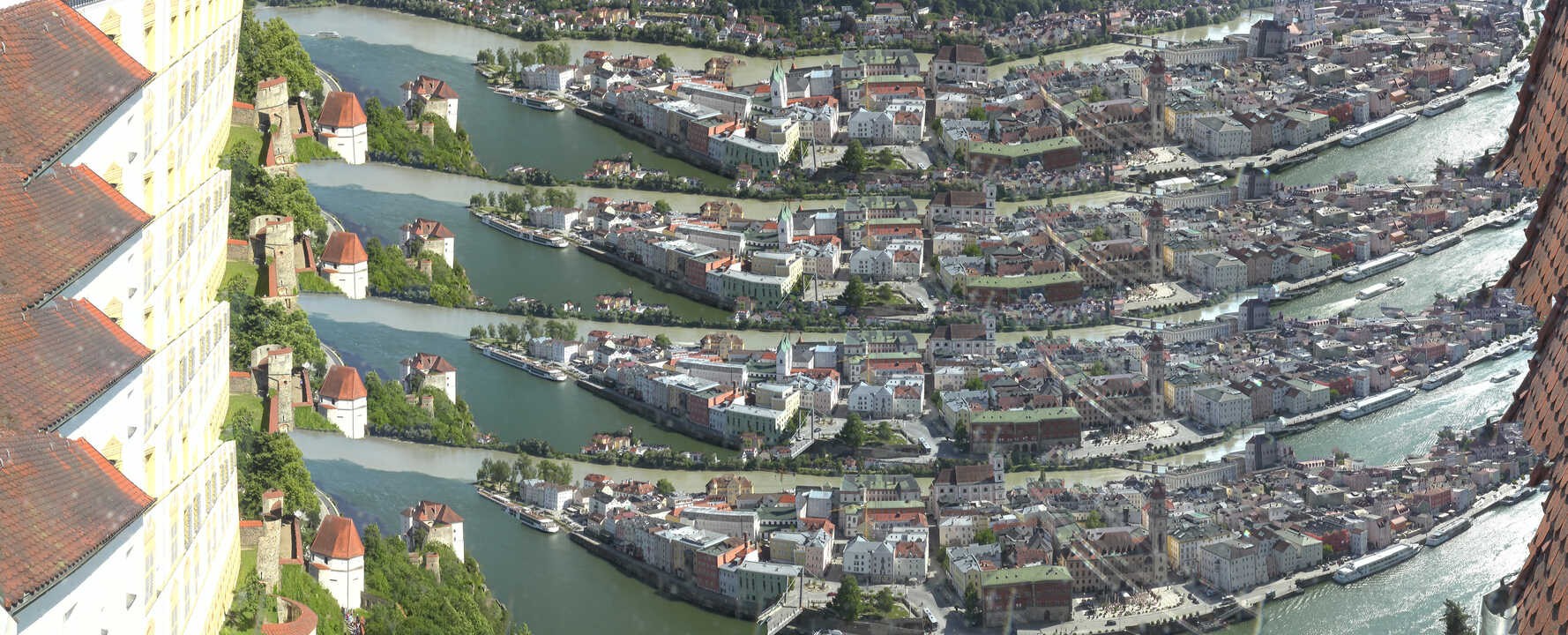 Archiv Foto Webcam Passau: Blick von der Veste Oberhaus auf Donau und Altstadt