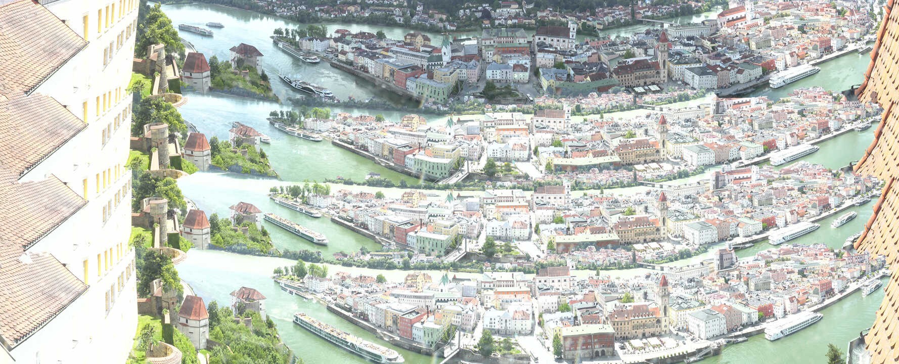 Archiv Foto Webcam Passau: Blick von der Veste Oberhaus auf Donau und Altstadt