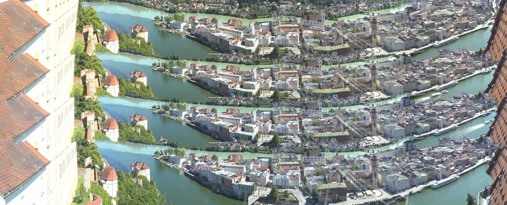 Archiv Foto Webcam Passau: Blick von der Veste Oberhaus auf Donau und Altstadt