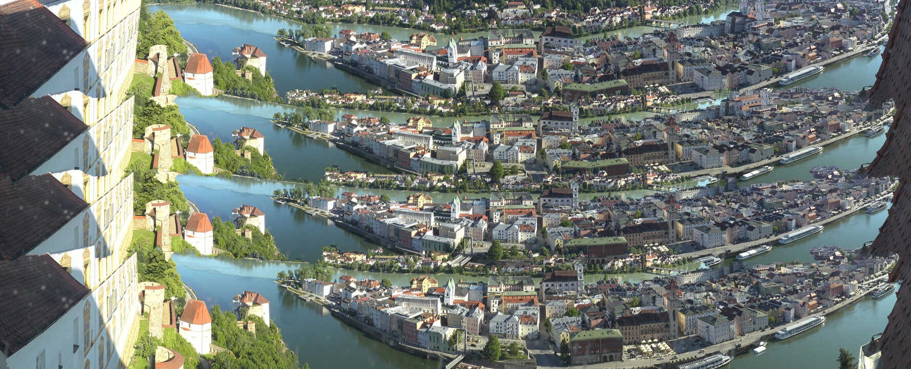 Archiv Foto Webcam Passau: Blick von der Veste Oberhaus auf Donau und Altstadt