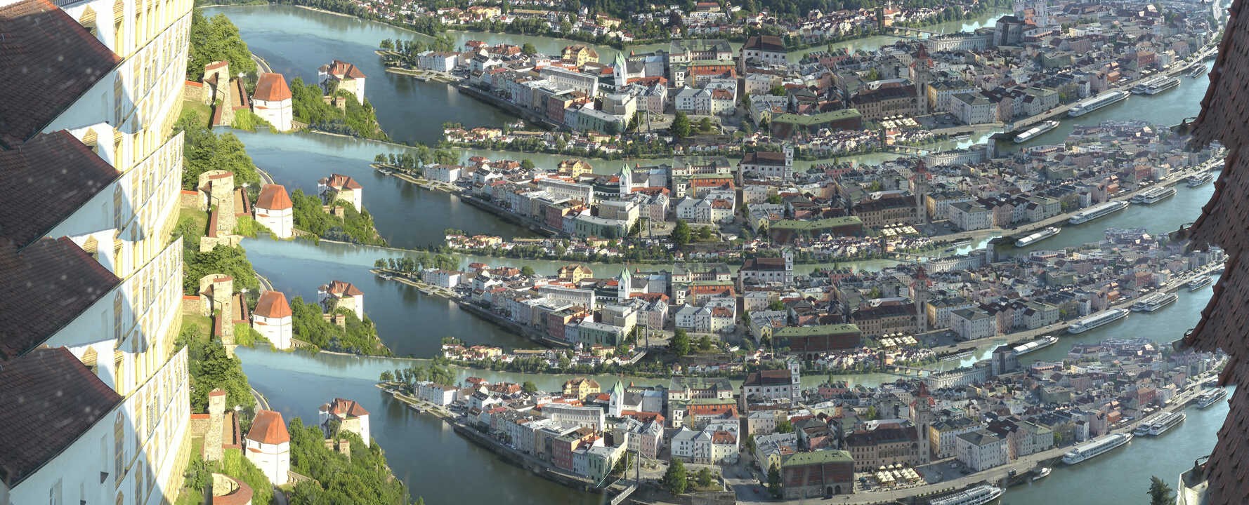 Archiv Foto Webcam Passau: Blick von der Veste Oberhaus auf Donau und Altstadt