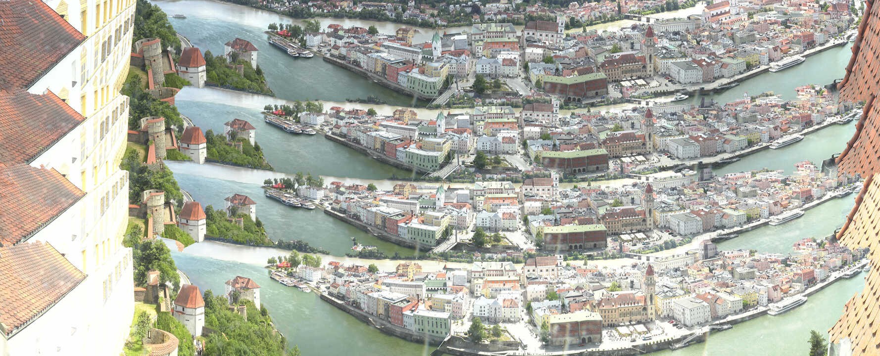 Archiv Foto Webcam Passau: Blick von der Veste Oberhaus auf Donau und Altstadt