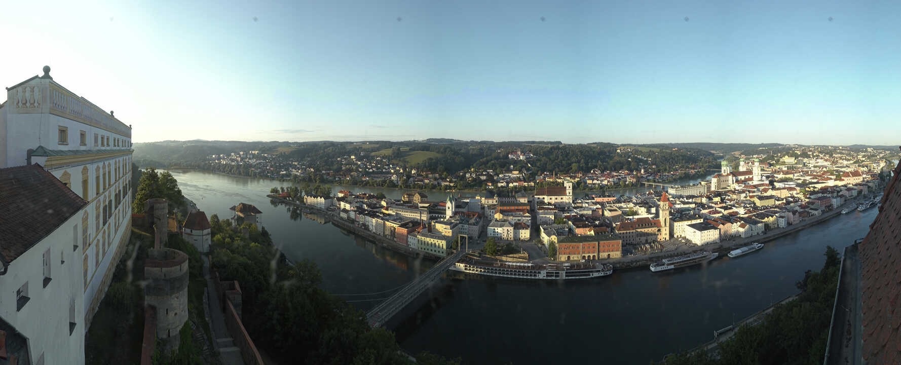 Archiv Foto Webcam Passau: Blick von der Veste Oberhaus auf Donau und Altstadt