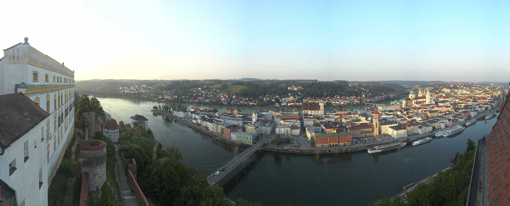 Archiv Foto Webcam Passau: Blick von der Veste Oberhaus auf Donau und Altstadt