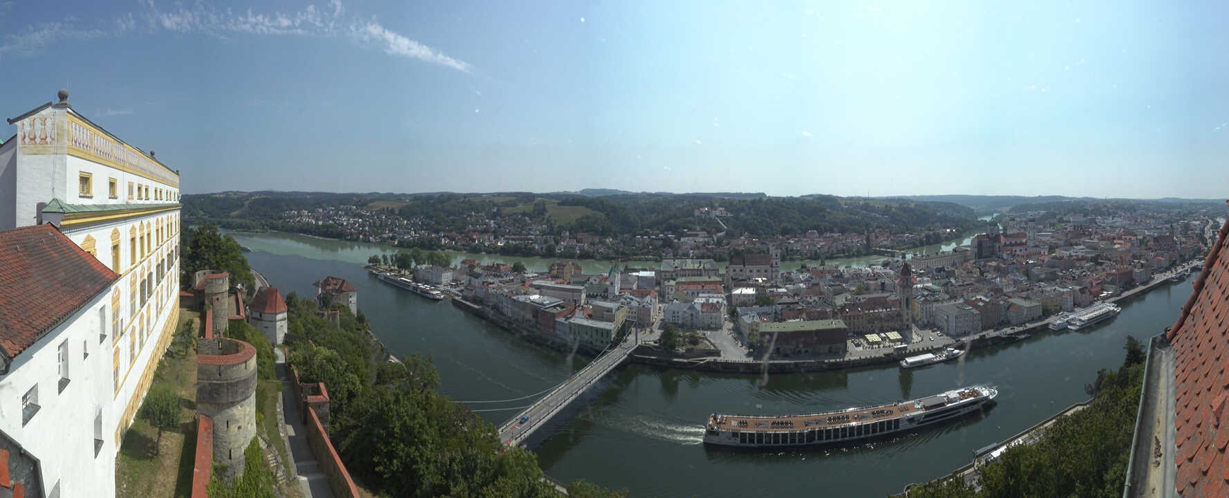 Archiv Foto Webcam Passau: Blick von der Veste Oberhaus auf Donau und Altstadt