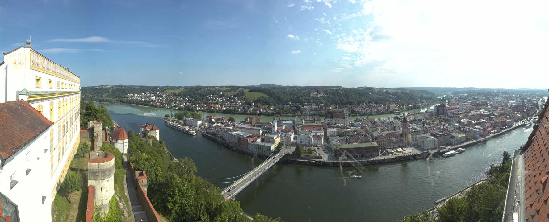Archiv Foto Webcam Passau: Blick von der Veste Oberhaus auf Donau und Altstadt
