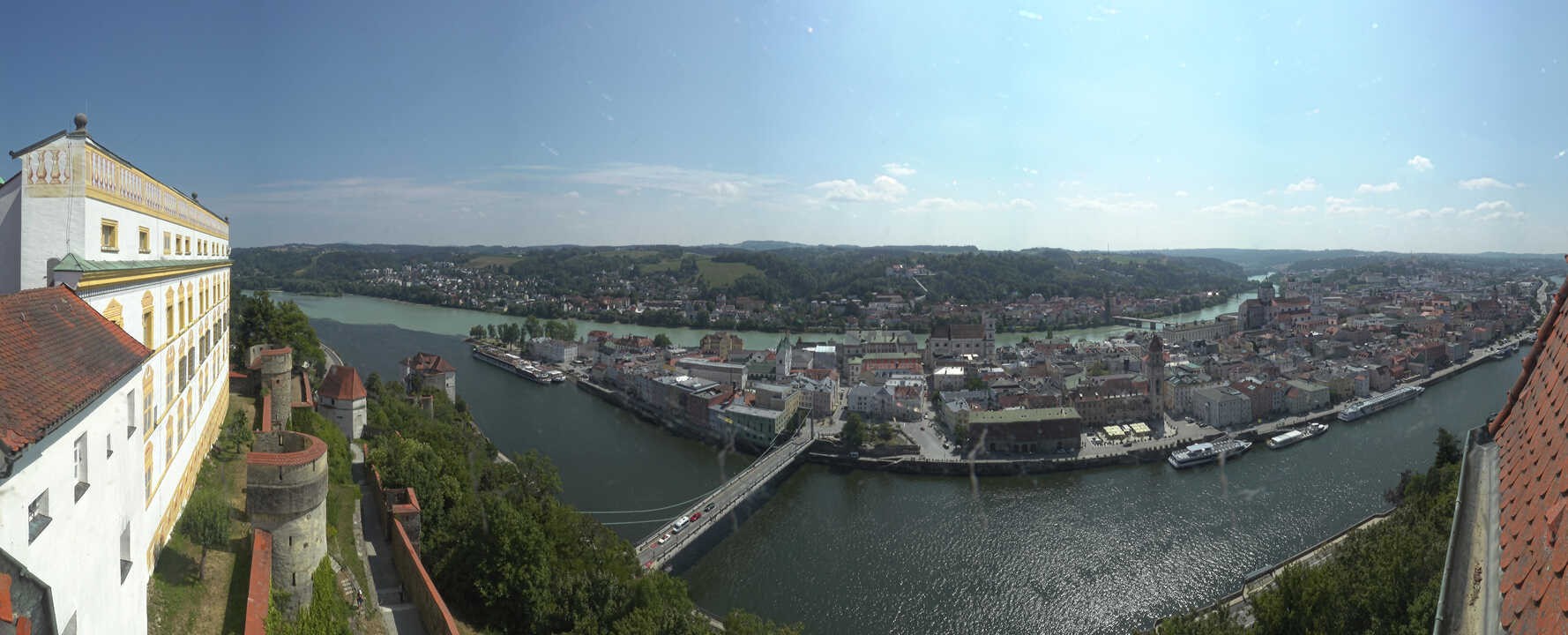 Archiv Foto Webcam Passau: Blick von der Veste Oberhaus auf Donau und Altstadt