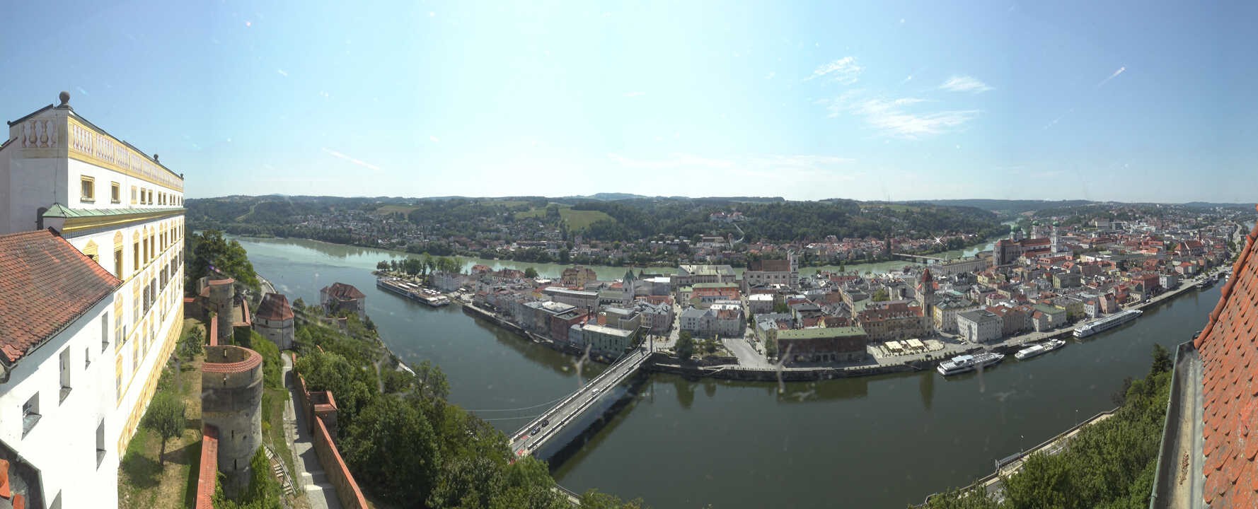 Archiv Foto Webcam Passau: Blick von der Veste Oberhaus auf Donau und Altstadt