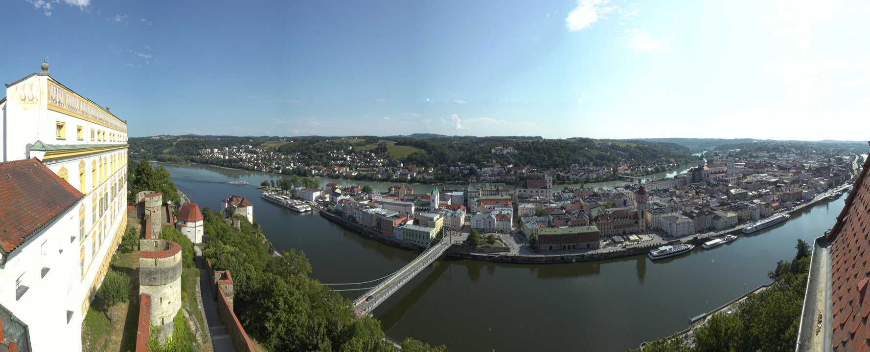 Archiv Foto Webcam Passau: Blick von der Veste Oberhaus auf Donau und Altstadt
