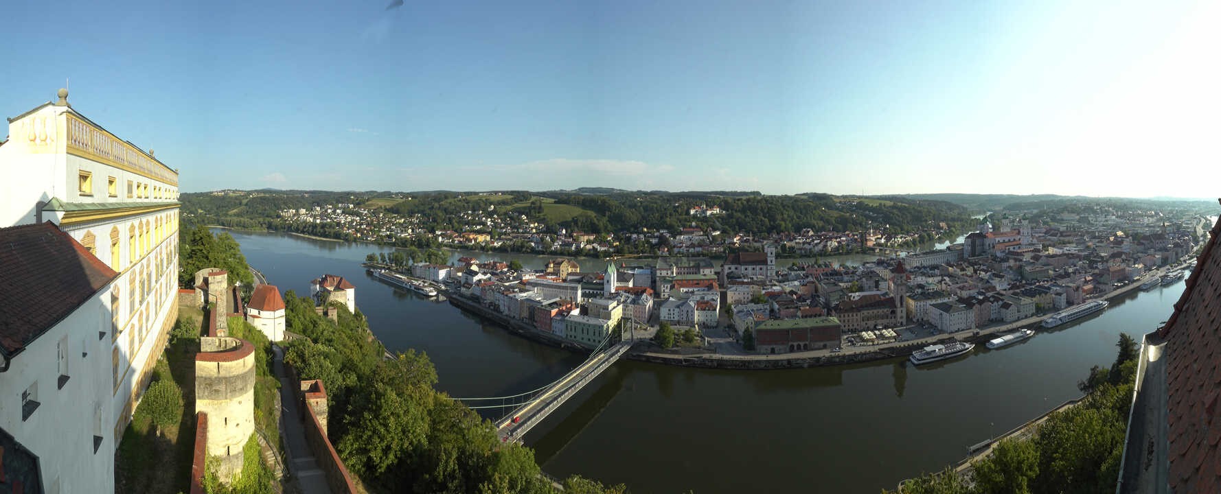 Archiv Foto Webcam Passau: Blick von der Veste Oberhaus auf Donau und Altstadt