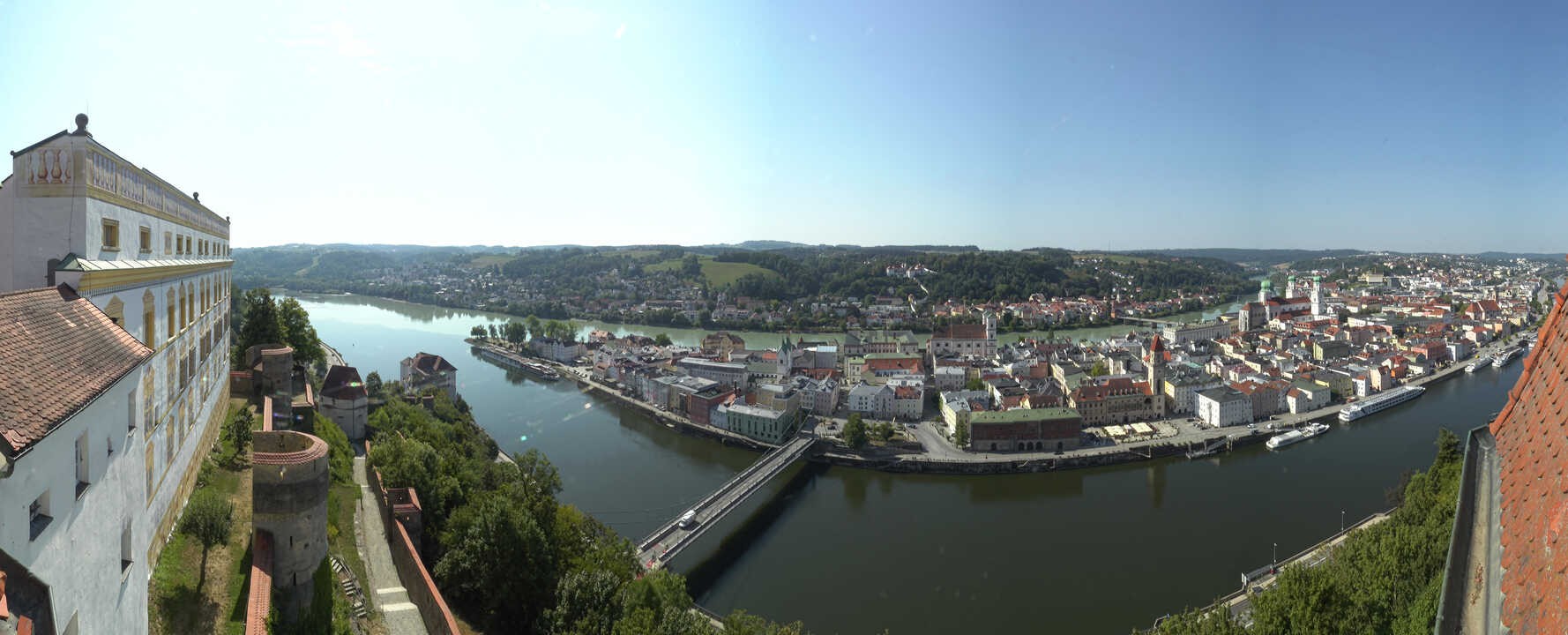 Archiv Foto Webcam Passau: Blick von der Veste Oberhaus auf Donau und Altstadt
