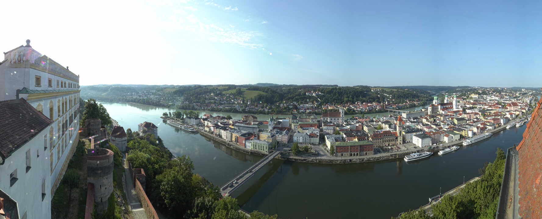 Archiv Foto Webcam Passau: Blick von der Veste Oberhaus auf Donau und Altstadt
