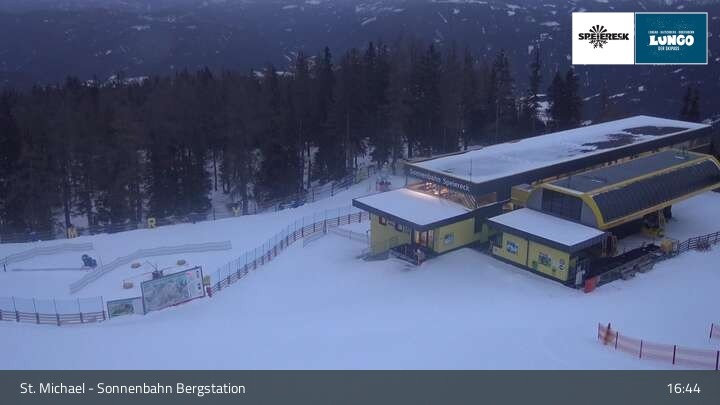 Archiv Foto Webcam St. Michael - Blick Bergstation Sonnenbahn Gondel