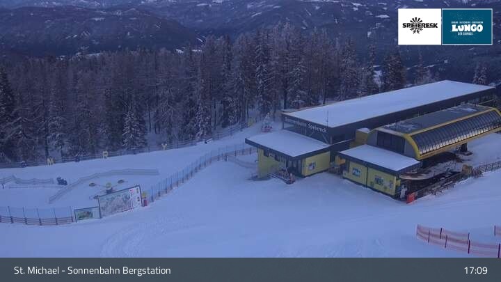 Archiv Foto Webcam St. Michael - Blick Bergstation Sonnenbahn Gondel