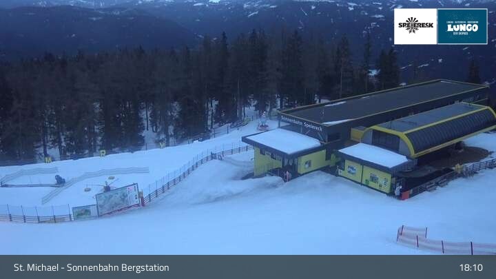 Archiv Foto Webcam St. Michael - Blick Bergstation Sonnenbahn Gondel