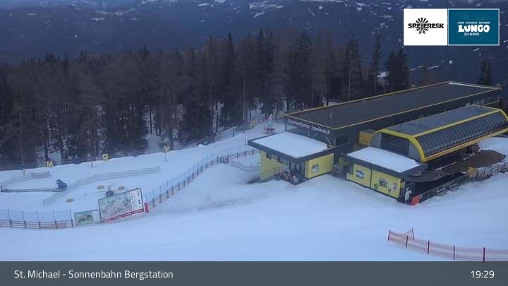 Archived image Webcam St. Michael - View Top Station Sonnenbahn
