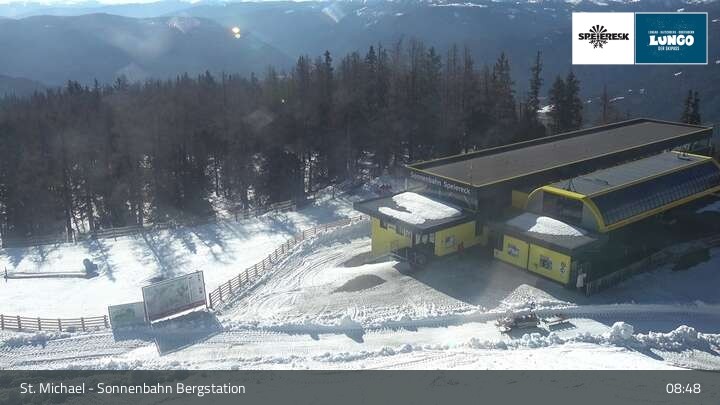 Archiv Foto Webcam St. Michael - Blick Bergstation Sonnenbahn Gondel