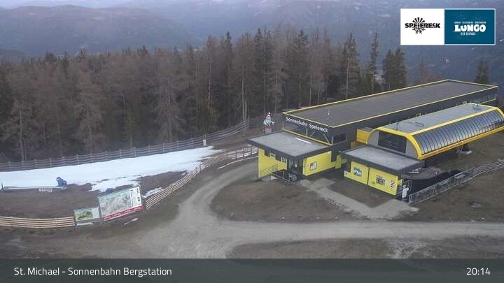Archiv Foto Webcam St. Michael - Blick Bergstation Sonnenbahn Gondel