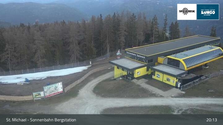 Archiv Foto Webcam St. Michael - Blick Bergstation Sonnenbahn Gondel